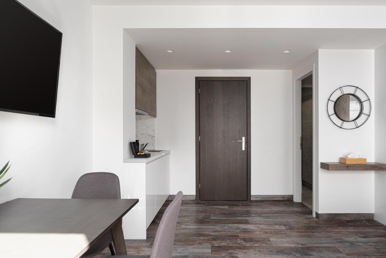 Athenian Spirit Aparthotel Exterior photo